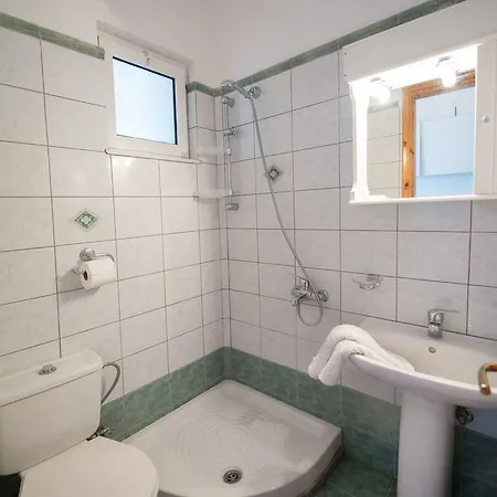 Bella Casa Studios Apartment